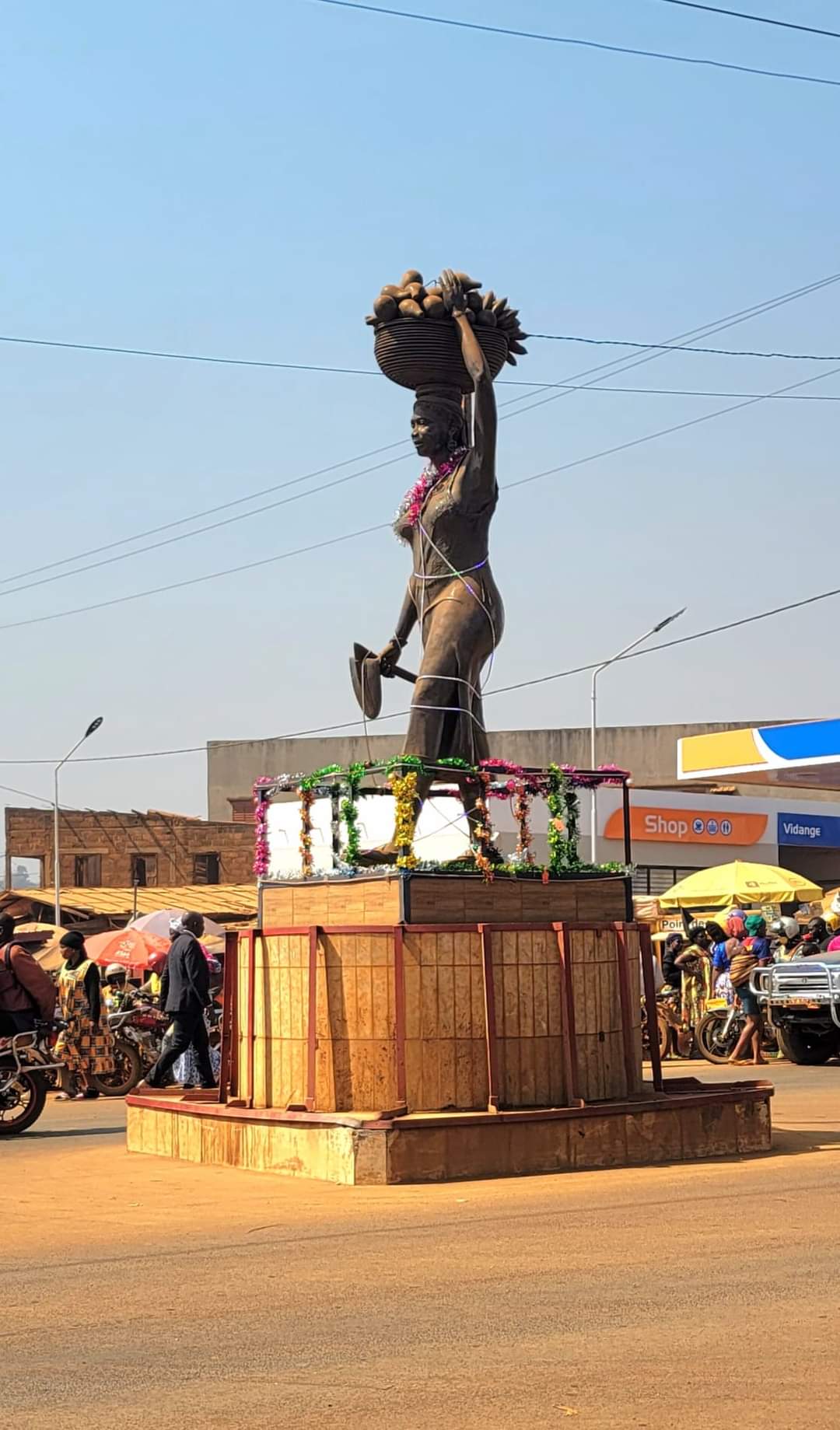 The gateway to recent trends Pourquoi les MBOUDA se marient entre eux?